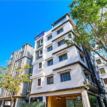 Fabhotel Dreamworld Residency Калькутта Экстерьер фото